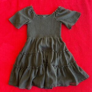 Art Class Girl's Short Sleeve Lined Smocked Top Pullover Black Dress Size: M (8)